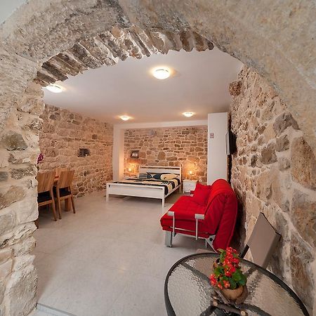 Apartments Marta Baška Voda Rom bilde