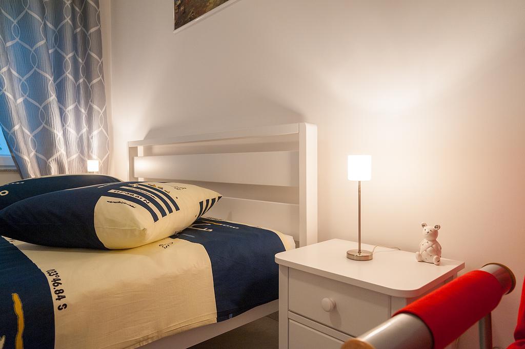 Apartments Marta Baška Voda Rom bilde