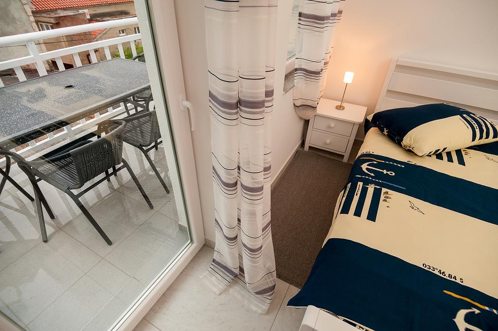 Apartments Marta Baška Voda Rom bilde