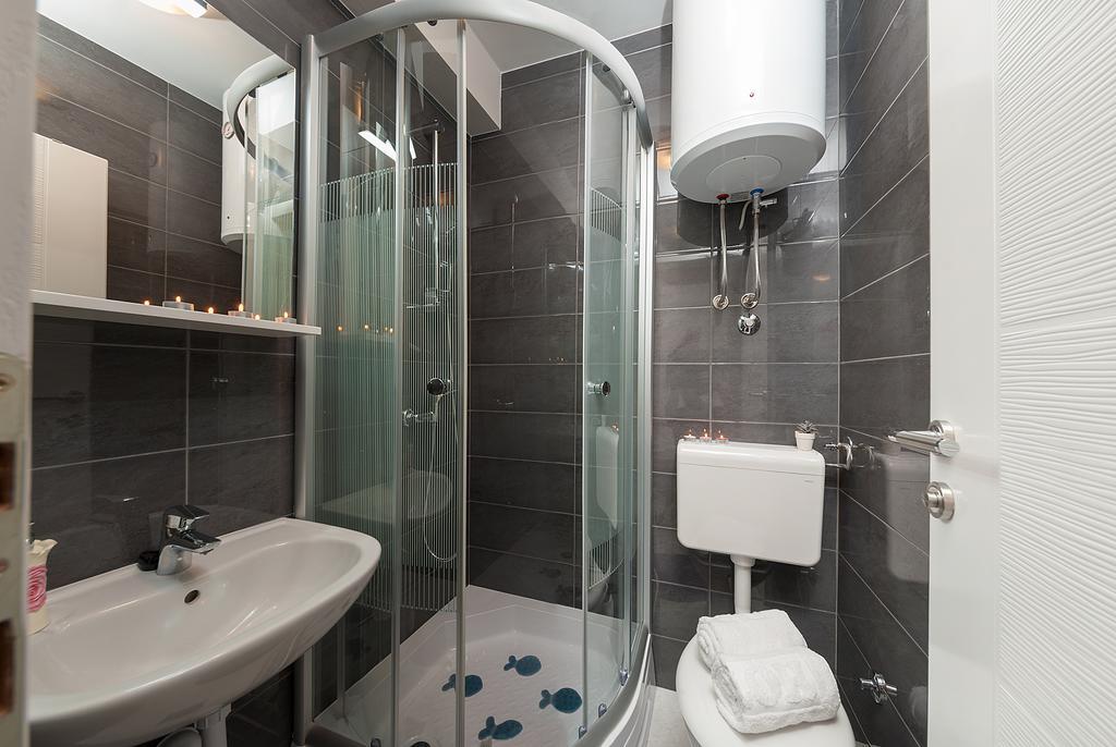 Apartments Marta Baška Voda Rom bilde
